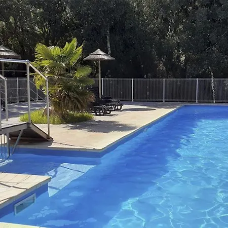 Camping Mobil Avec Terrasse - 6 Personnes - Api-1-52-1432 *