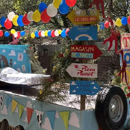 Camping Mobil Avec Terrasse - 6 Personnes - Api-1-52-1432