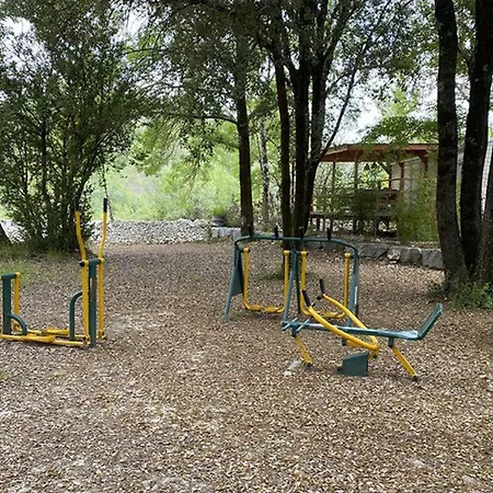 Camping Mobil Avec Terrasse - 6 Personnes - Api-1-52-1432